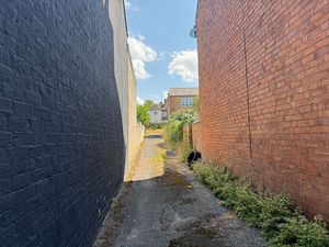 Photo 1- click for photo gallery